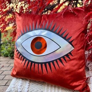 Red Eye Design Throw Pillow